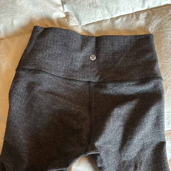 Lulu lemon warm gray leggings - Picture 9 of 9